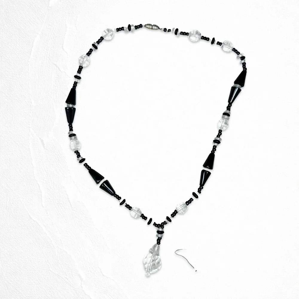 5564. Handmade Black Crystal Necklace